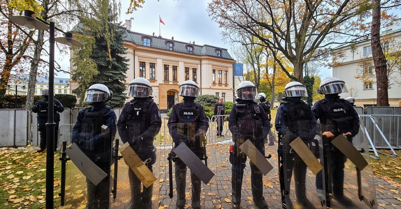 Остра политическа криза в Полша заради Конституционния съд
