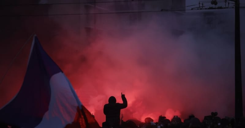 Протести във Франция: Над 400 000 души излязоха на улиците, сблъсъци в Париж