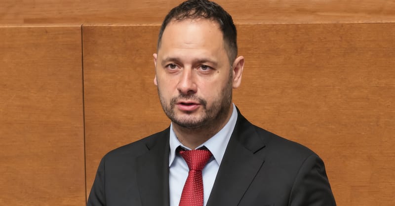 Витанов обвини Гюров в среща с Пеевски, кандидатът за президент отрече