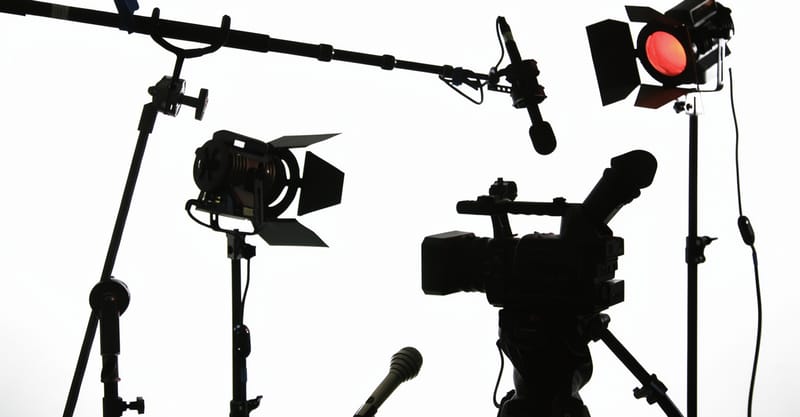 Йотова и Гюров в единствен дебат преди балотажа за президент